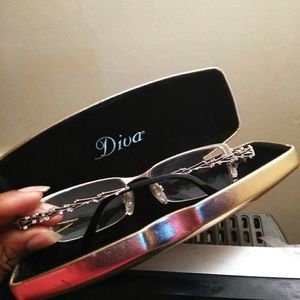 Diva glasses